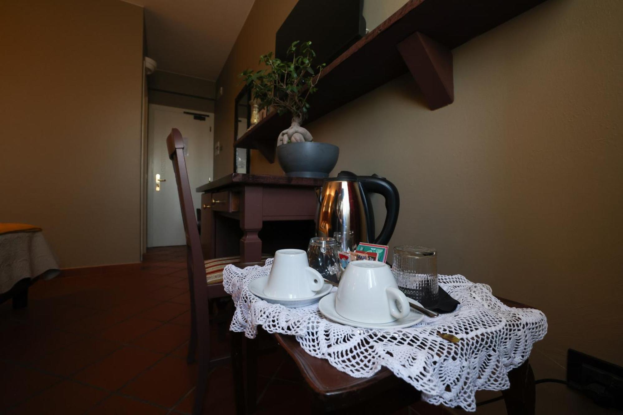 Hotel Florence Manerba del Garda Δωμάτιο φωτογραφία
